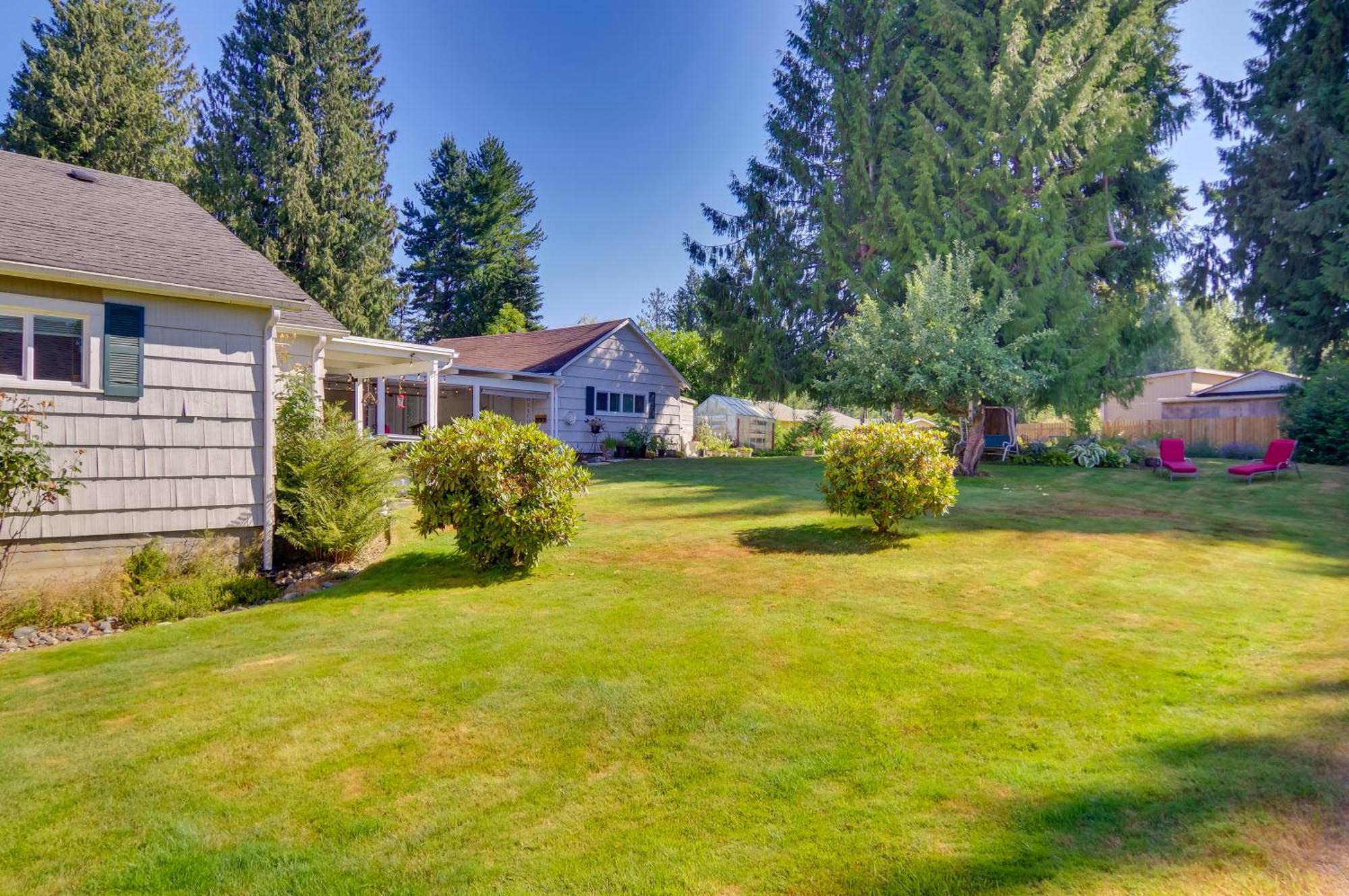 Charming Updated Retreat Walk To Lake Stevens! Extérieur photo