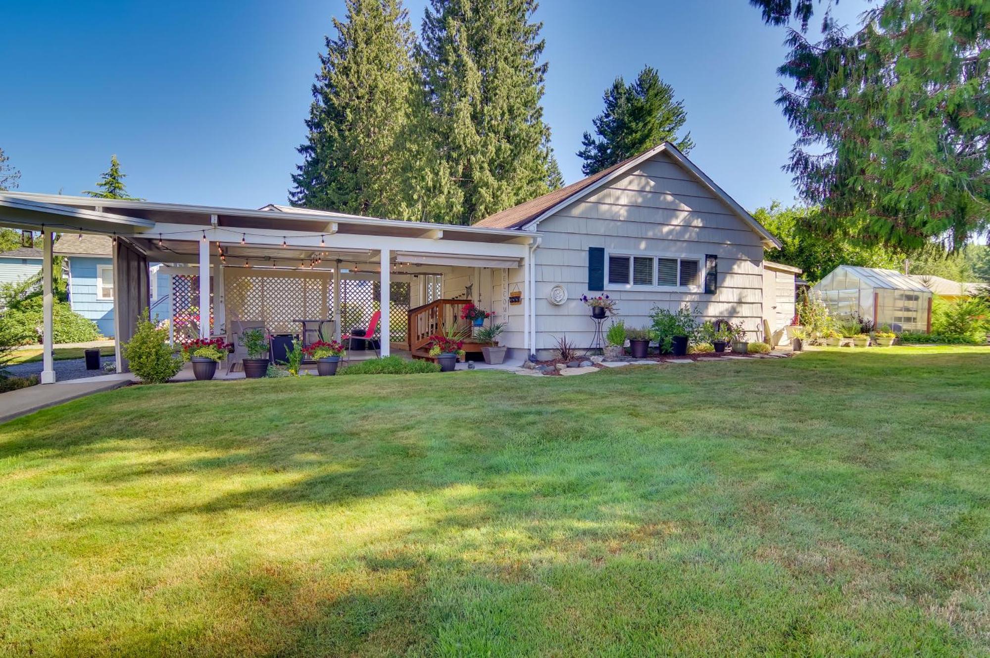 Charming Updated Retreat Walk To Lake Stevens! Extérieur photo