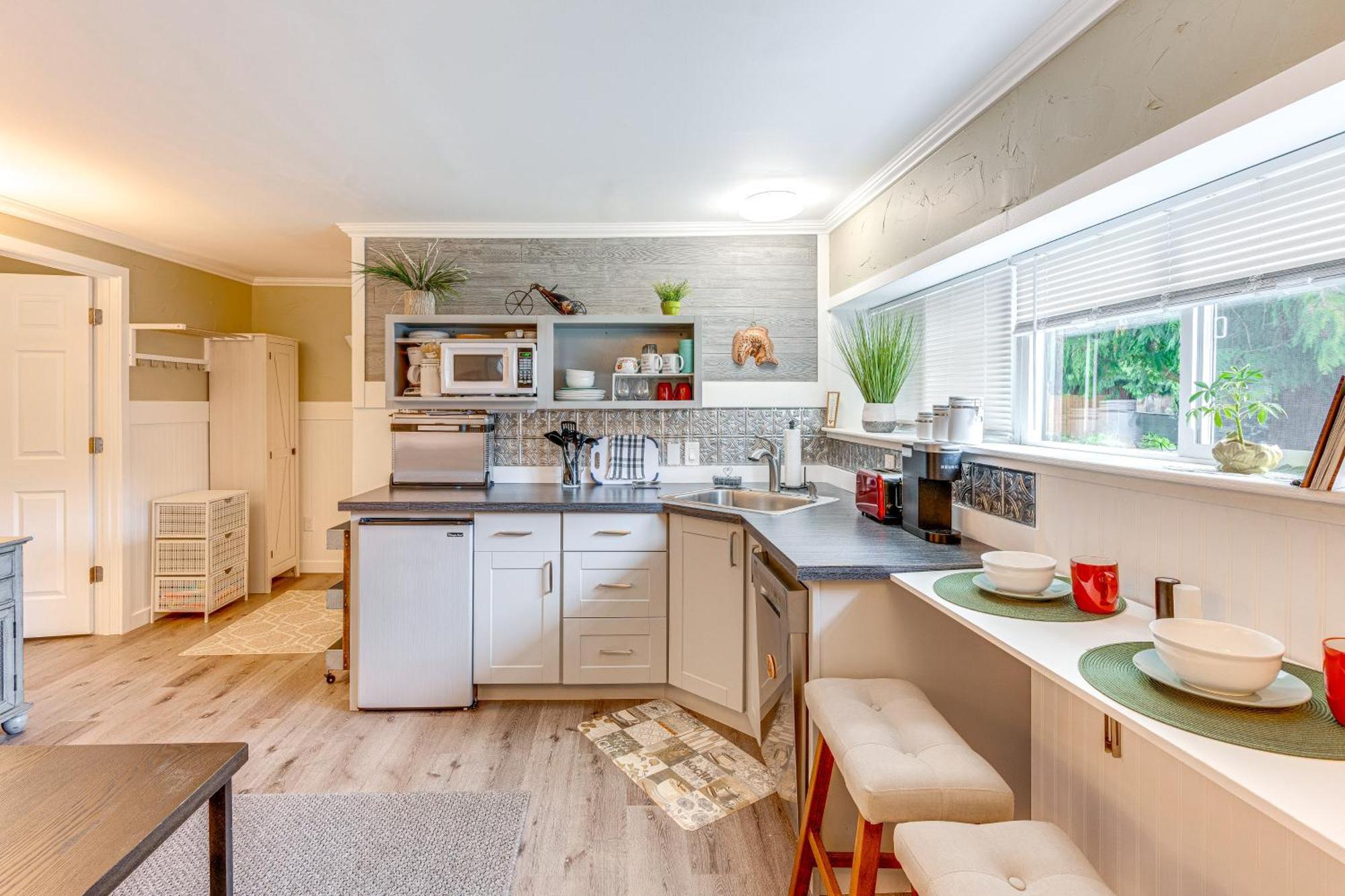 Charming Updated Retreat Walk To Lake Stevens! Extérieur photo